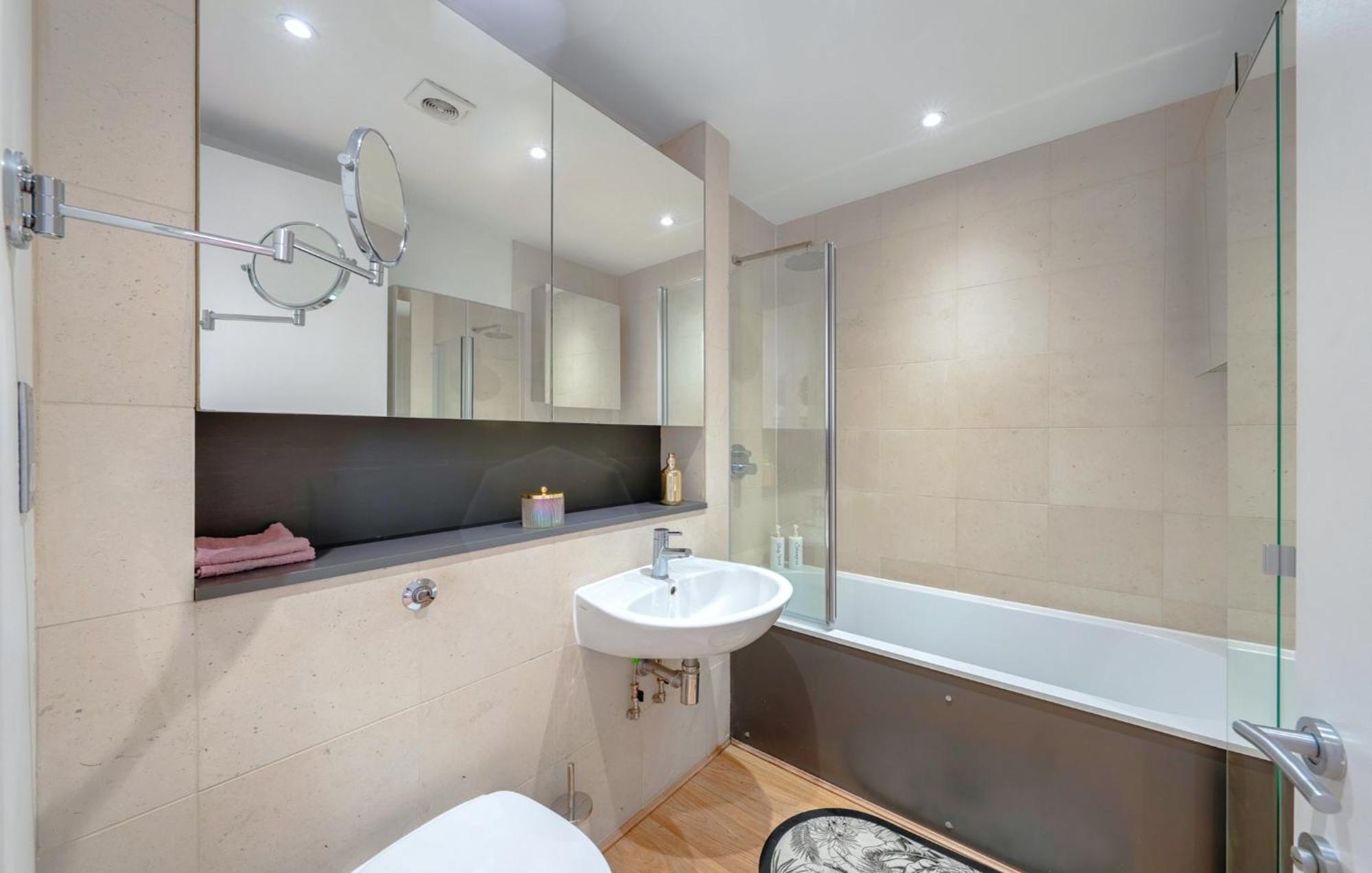 Designer Victorian Flat With Large Terrace Apartment London Bagian luar foto