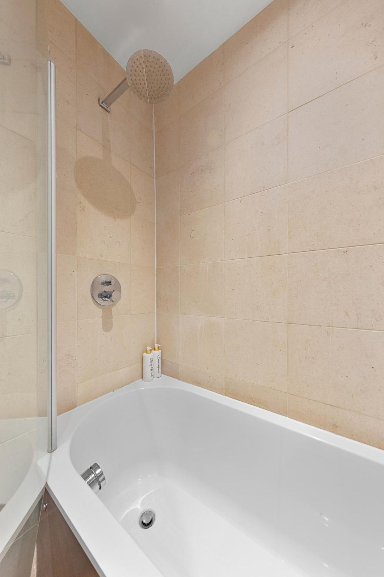 Designer Victorian Flat With Large Terrace Apartment London Bagian luar foto